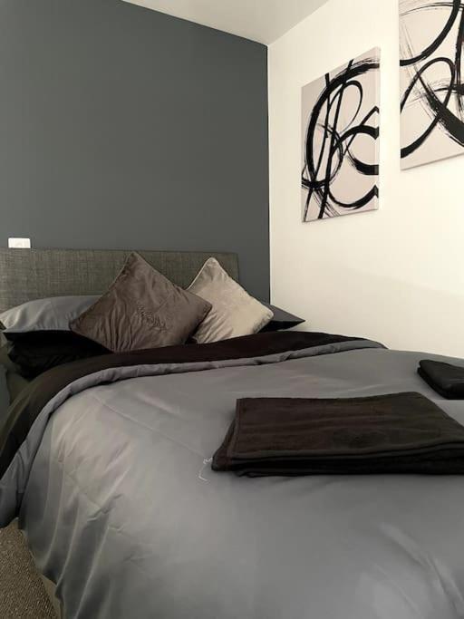#6Bs 1 Bed Serviced Apartment Дарби Екстериор снимка