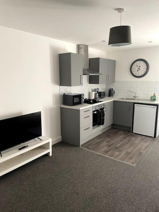 #6Bs 1 Bed Serviced Apartment Дарби Екстериор снимка