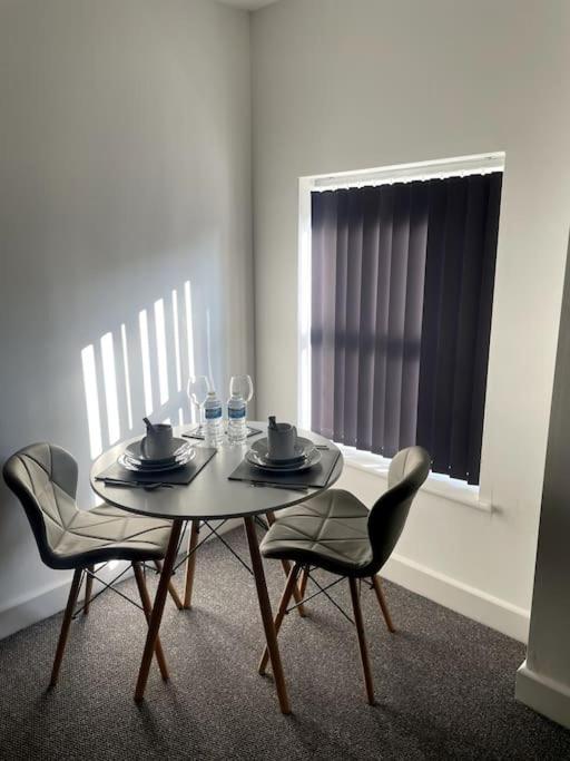 #6Bs 1 Bed Serviced Apartment Дарби Екстериор снимка